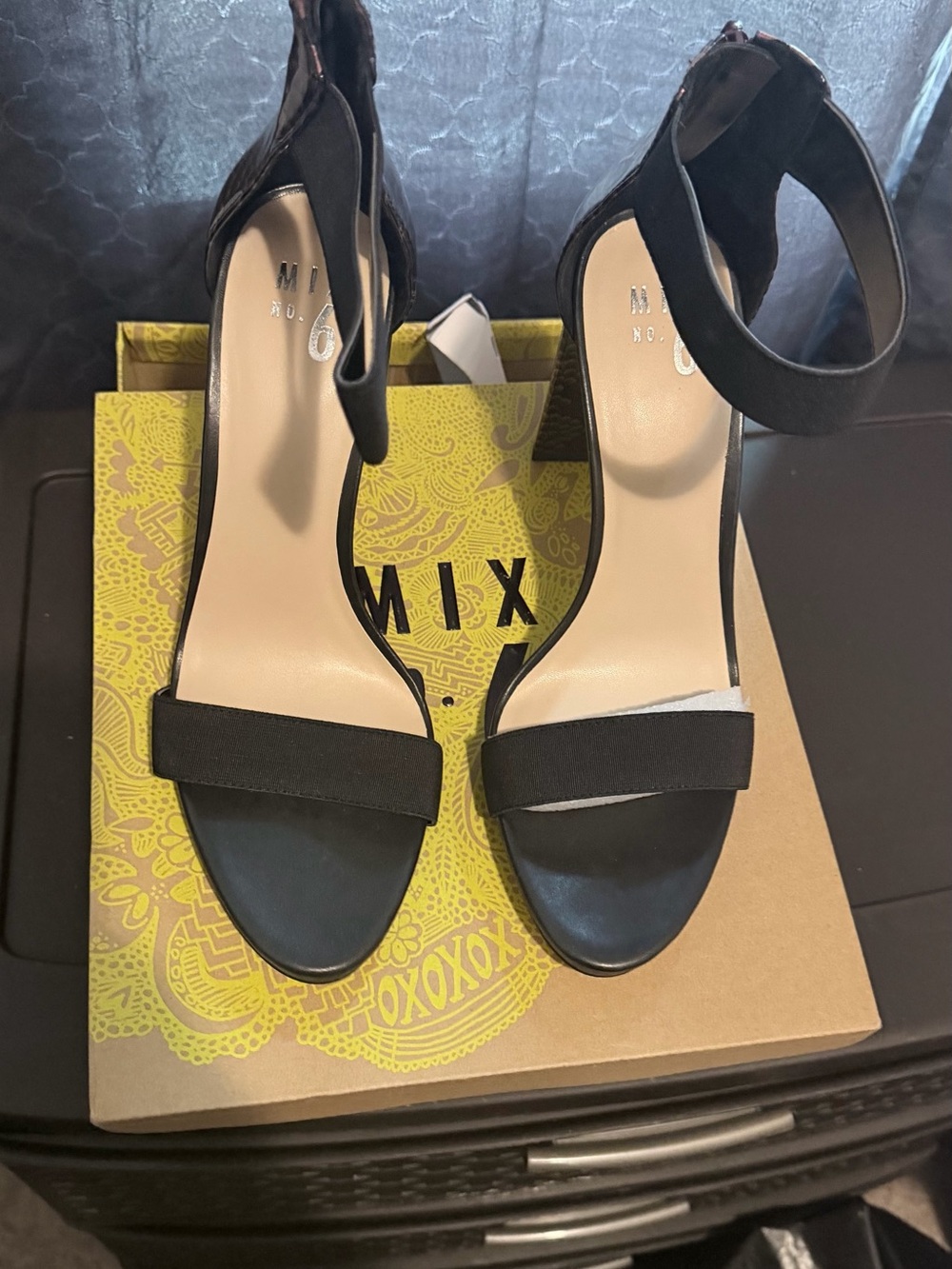 Mi Black Open-Toe Ankle-Strap Heeled Sandals